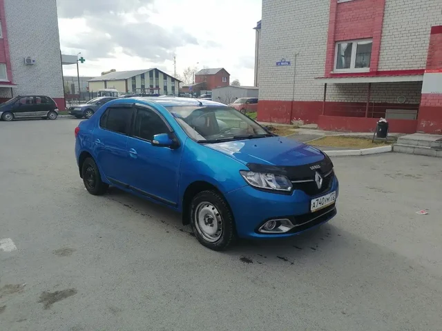 Renault Logan 2014 1.6 - Легковые автомобили в Тюмень