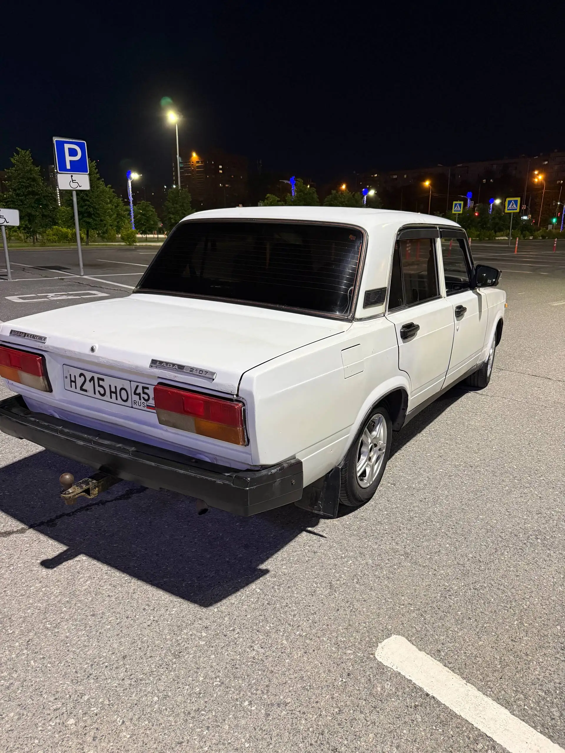ВАЗ 2107 в хорошем состоянии с зимней резиной и фаркопом - Легковые автомобили (Авто) в Тюмень