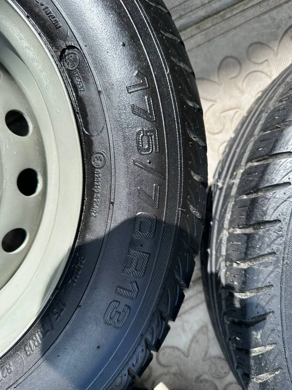 Колеса R13 175/70 4x98 с резиной KAMA BREEZE - Шины и диски (Авто) в Тюмень