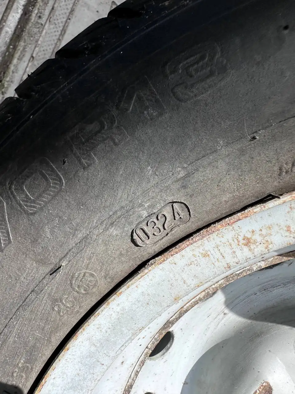 Колеса R13 175/70 4x98 с резиной KAMA BREEZE - Шины и диски (Авто) в Тюмень