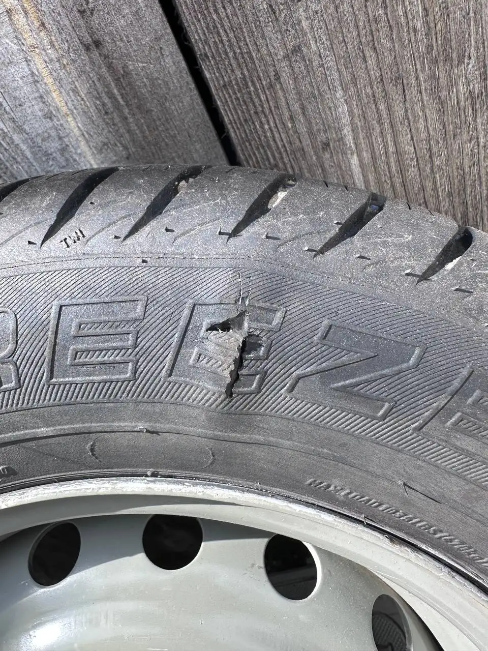 Колеса R13 175/70 4x98 с резиной KAMA BREEZE - Шины и диски (Авто) в Тюмень