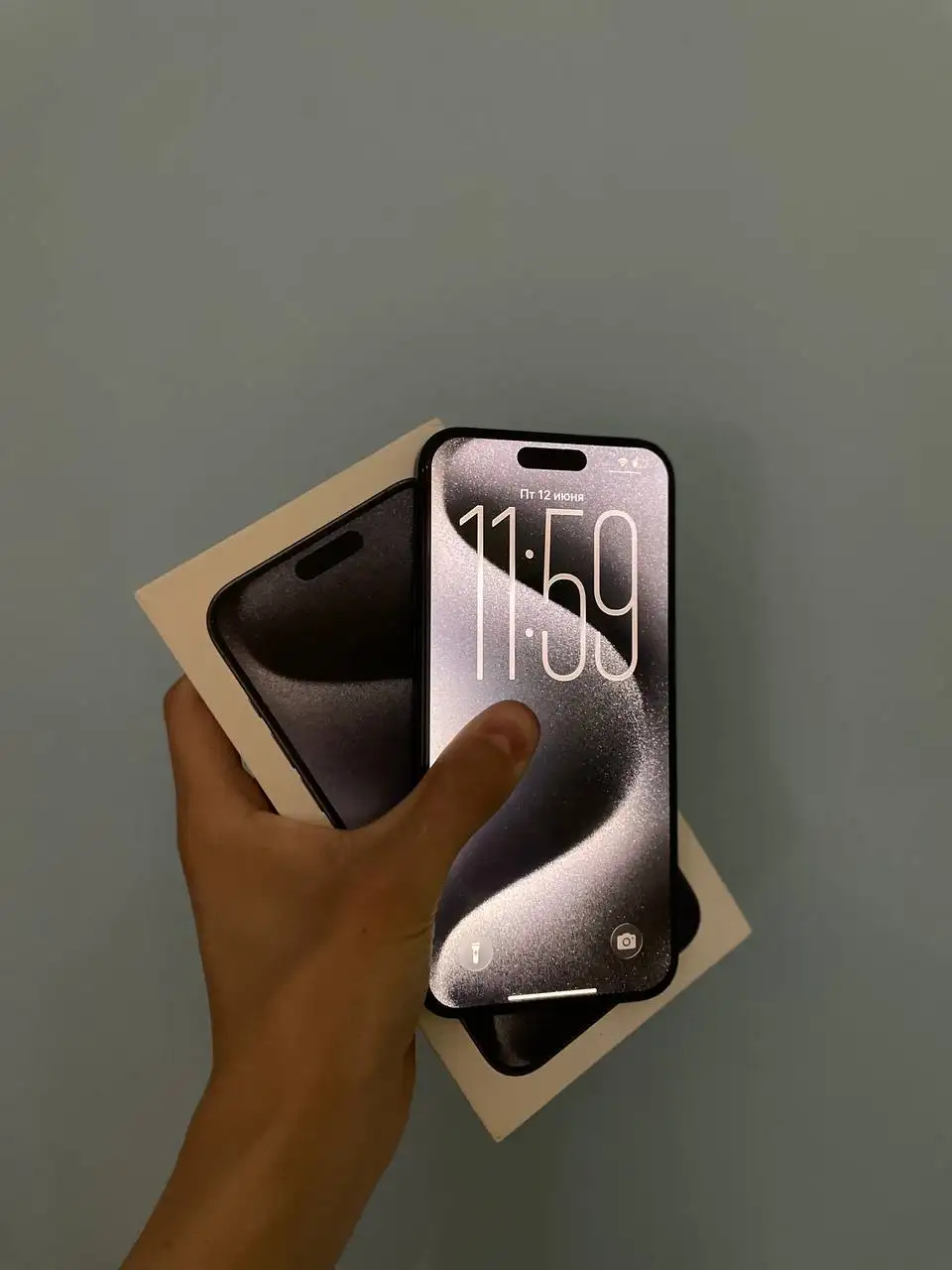 Продажа iPhone 15 Pro Max и iPhone 17 Pro - Смартфоны (Электроника) в Тюмень