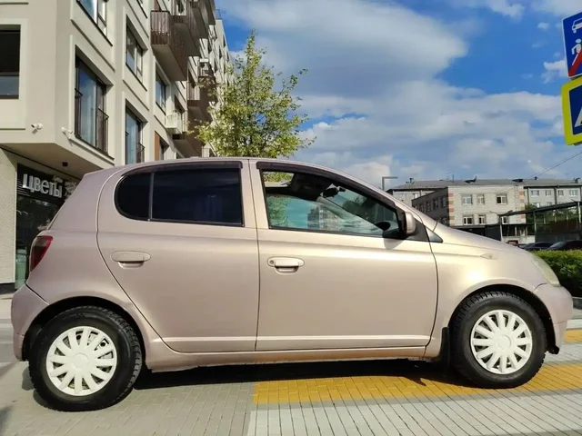 Toyota Vitz 2001 - частное объявление в Тюмень