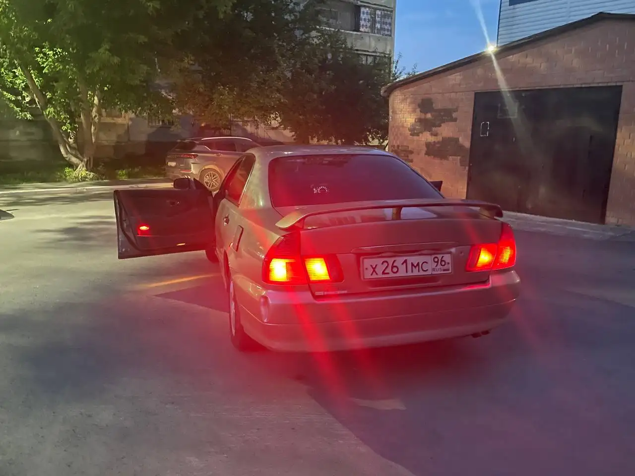 Продажа Mitsubishi Diamant 1996 - Легковые авто (Авто) в Тюмень