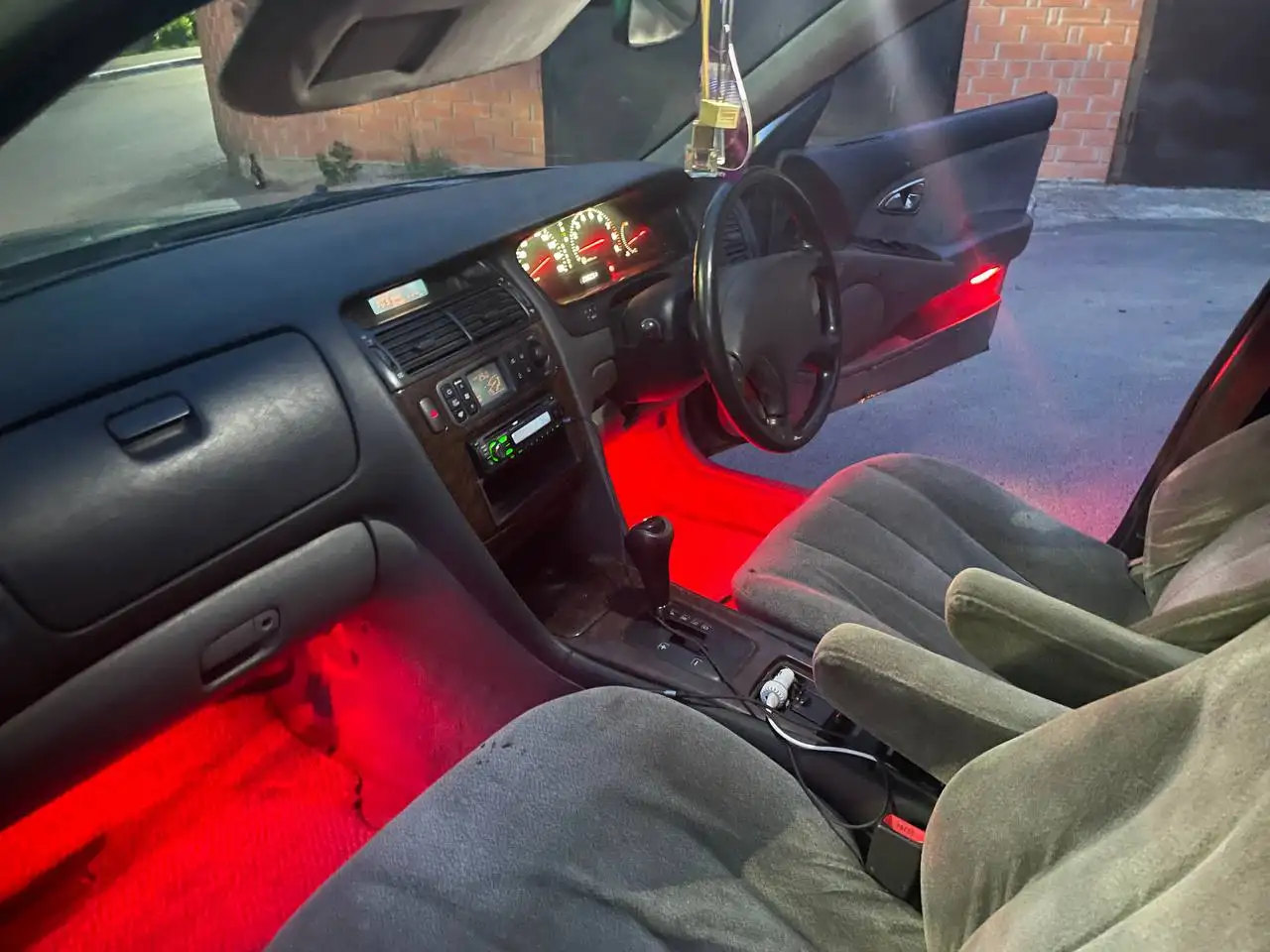 Продажа Mitsubishi Diamant 1996 - Легковые авто (Авто) в Тюмень