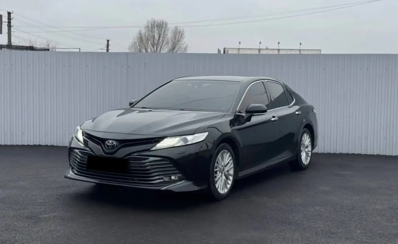 Toyota Camry 2018 - Авто в Тюмень