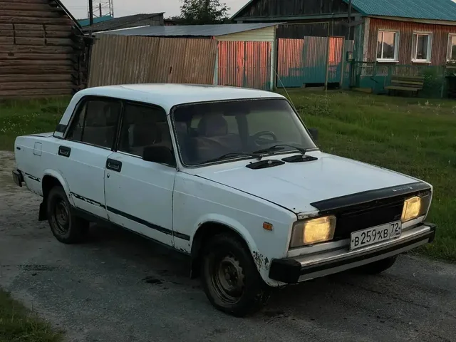 ВАЗ 2105 1998 года - Авто в Тюмень