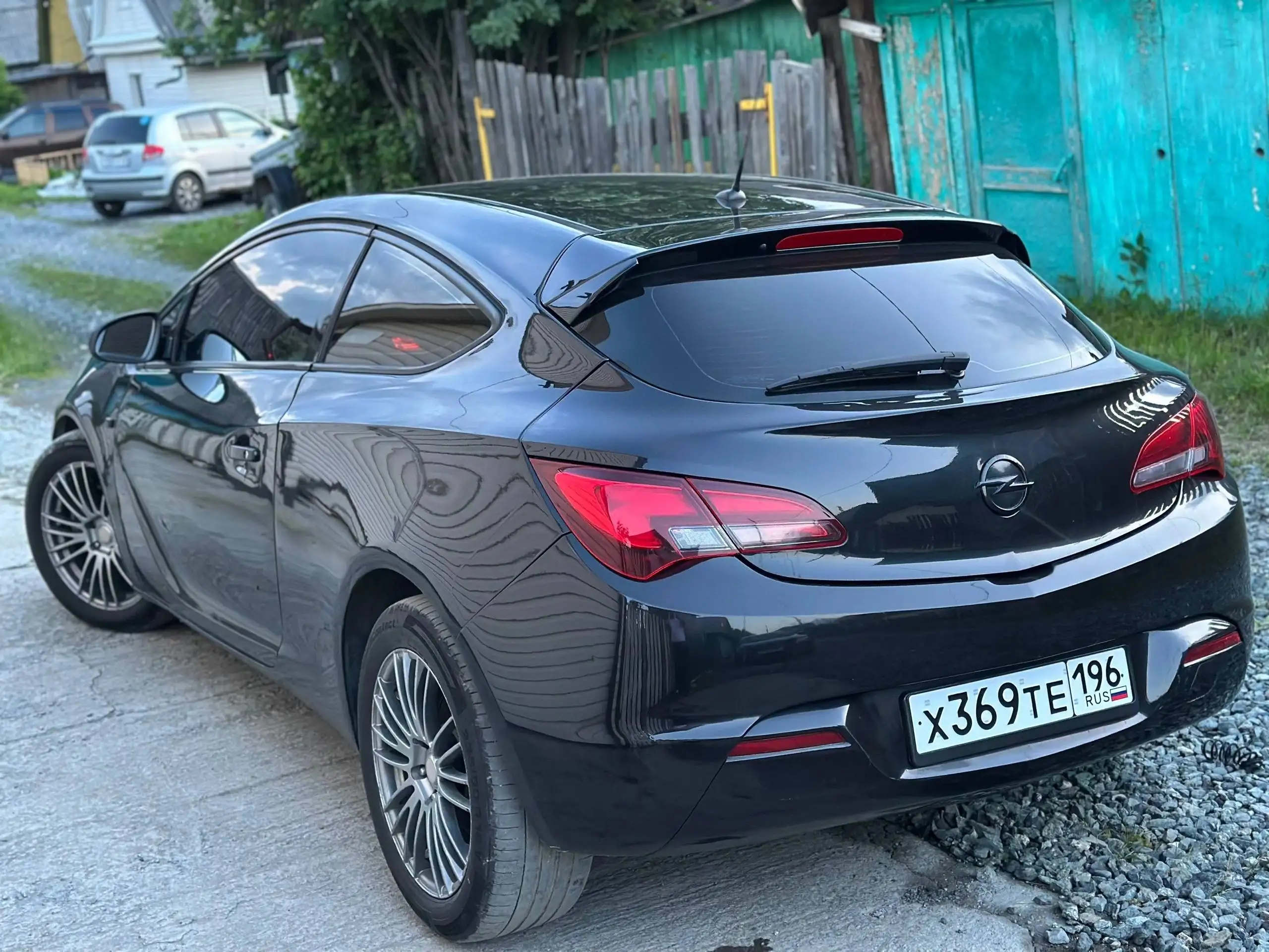 Opel Astra GTC 2013 — продажа от собственника - Легковые автомобили (Авто) в Тюмень