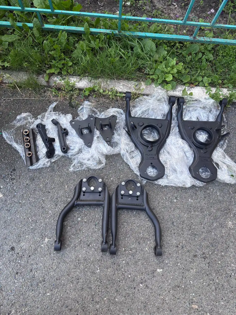 Продам выворот полный комплект - Запчасти и аксессуары (Авто) в Тюмень
