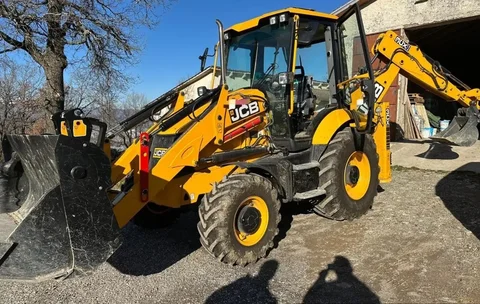 JCB 3CX 2022 - Запчасти для ВАЗ в Тюмень