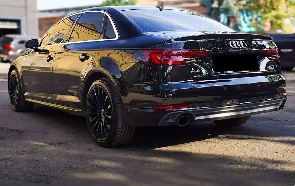 Audi A4 S-line 2017 - Легковые автомобили (Авто) в Тюмень