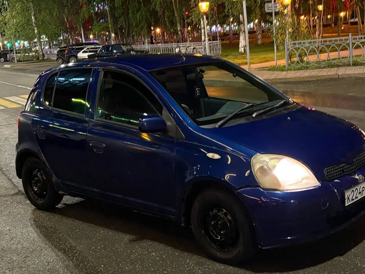Toyota Vitz 2001 года - Легковые автомобили (Авто) в Нижневартовск