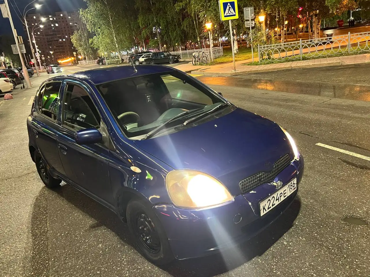 Toyota Vitz 2001 года - Легковые автомобили (Авто) в Нижневартовск