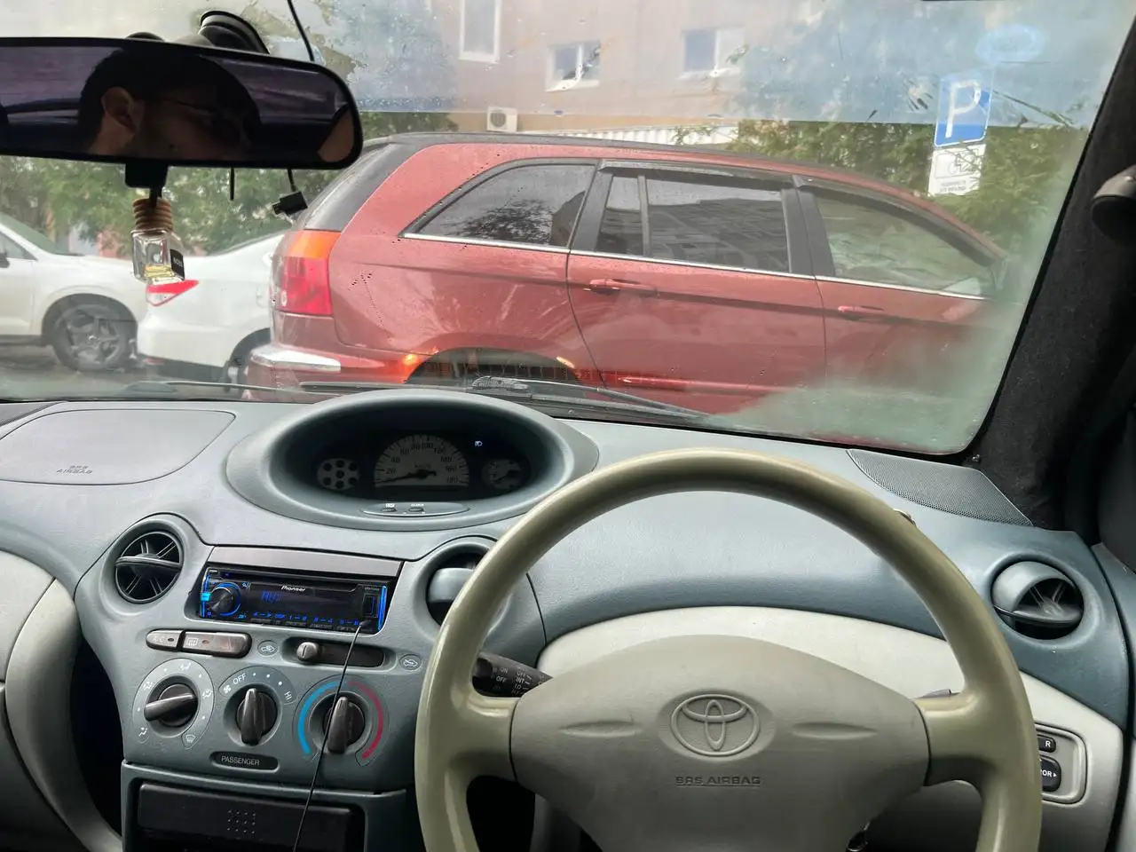 Toyota Vitz 2001 года - Легковые автомобили (Авто) в Нижневартовск