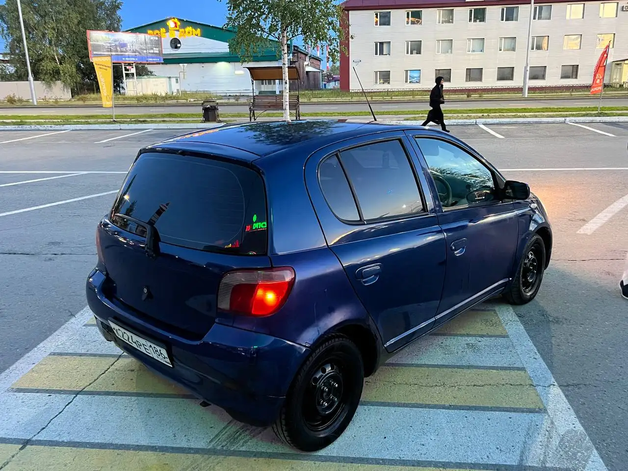 Toyota Vitz 2001 в Нижневартовске - Легковые автомобили (Авто) в Нижневартовск