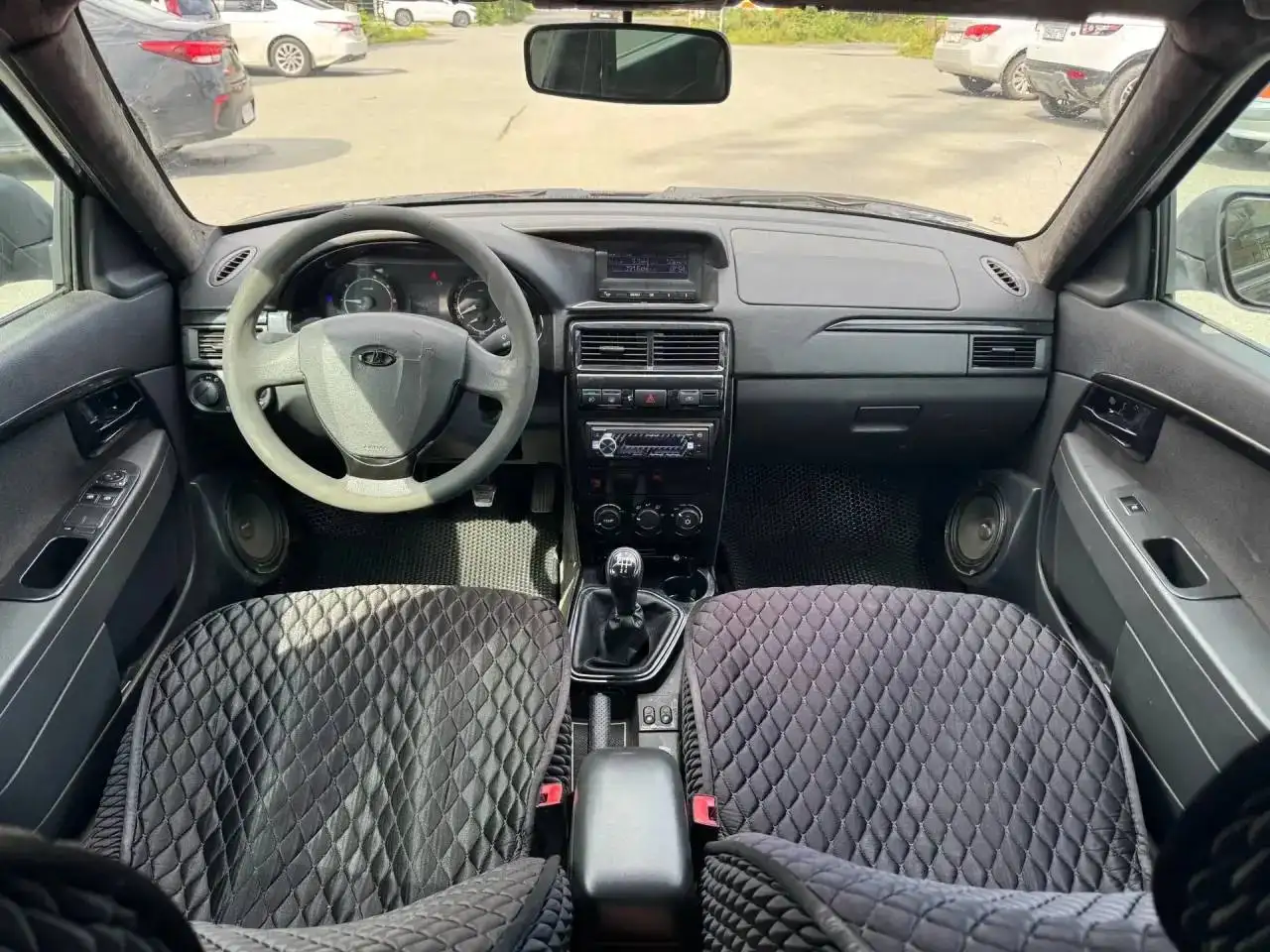 Продажа Приоры 2014 года с кондиционером - Легковые автомобили (Авто) в Тюмень
