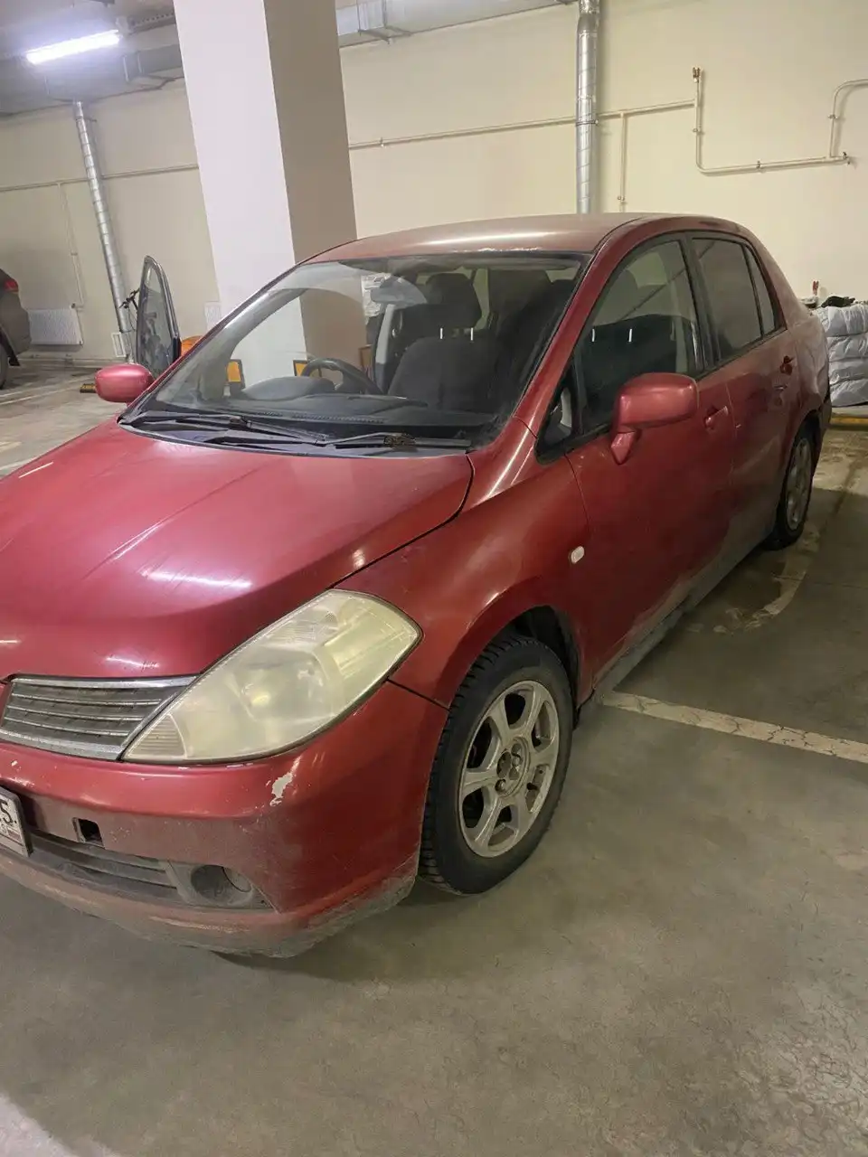 Nissan Tiida 2004 года