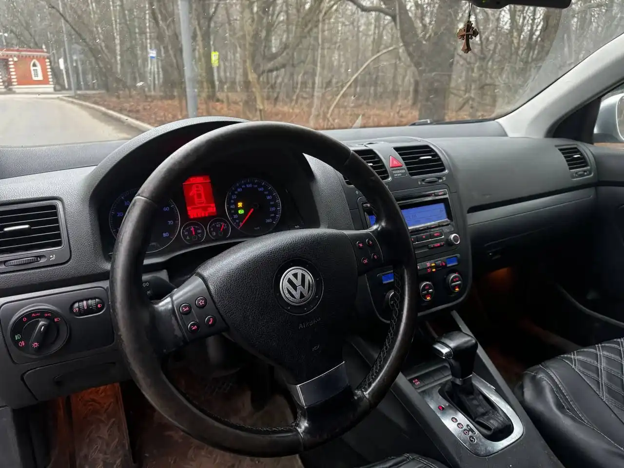 Volkswagen Jetta 2009 года с автоматом, пробег 286 тыс. км