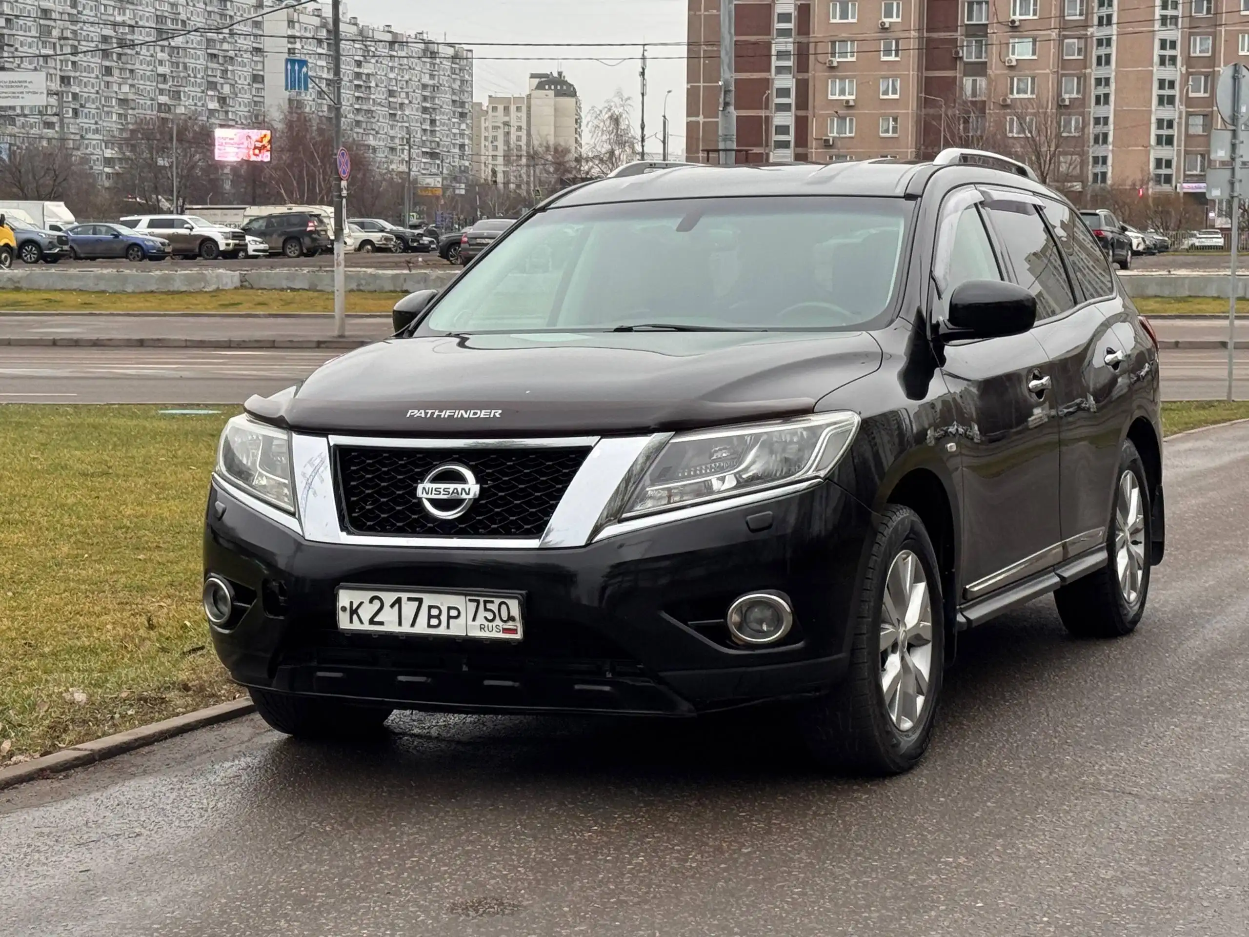 Продам Nissan Pathfinder 2015 года в идеальном состоянии