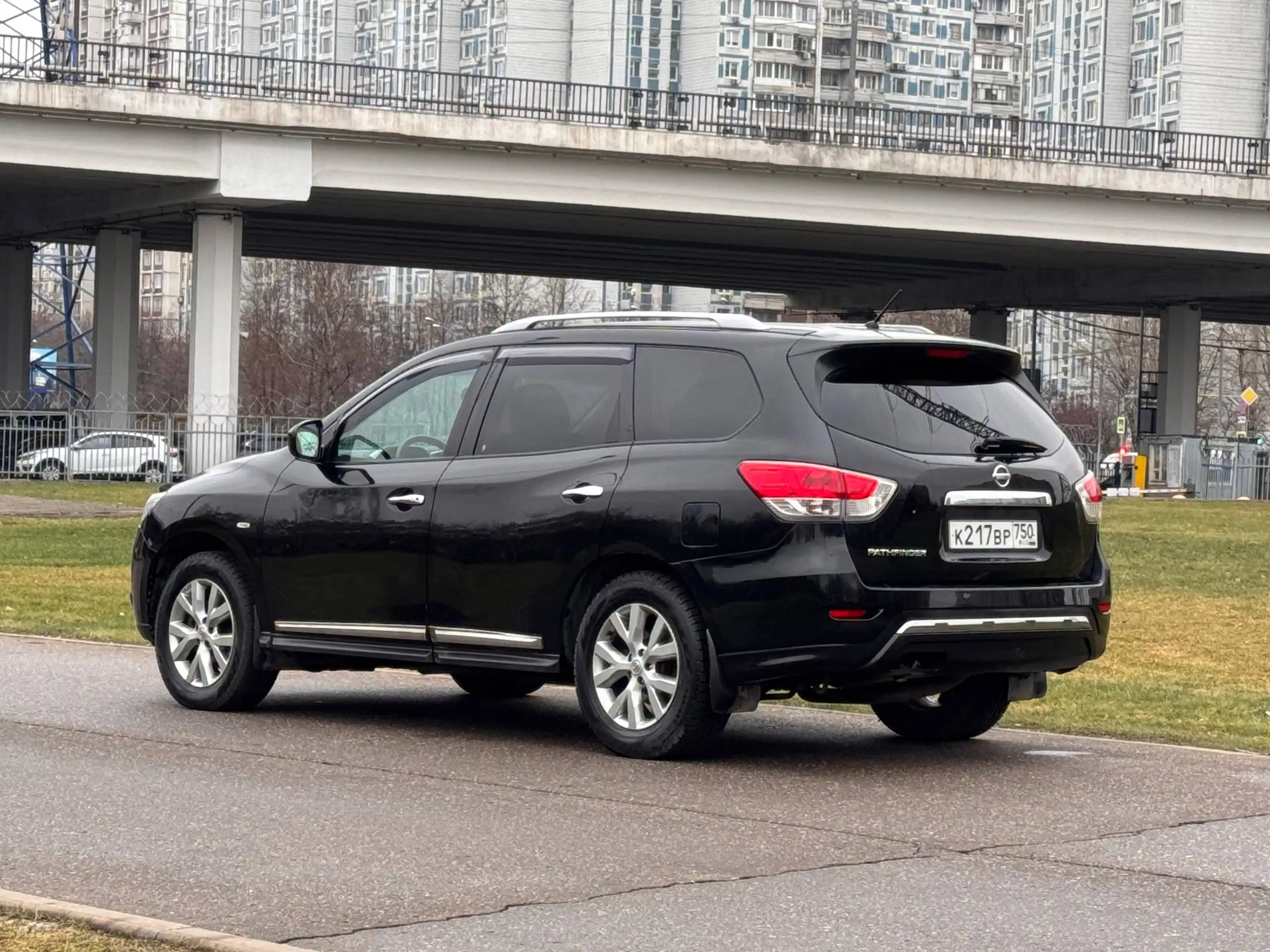 Продам Nissan Pathfinder 2015 года в идеальном состоянии