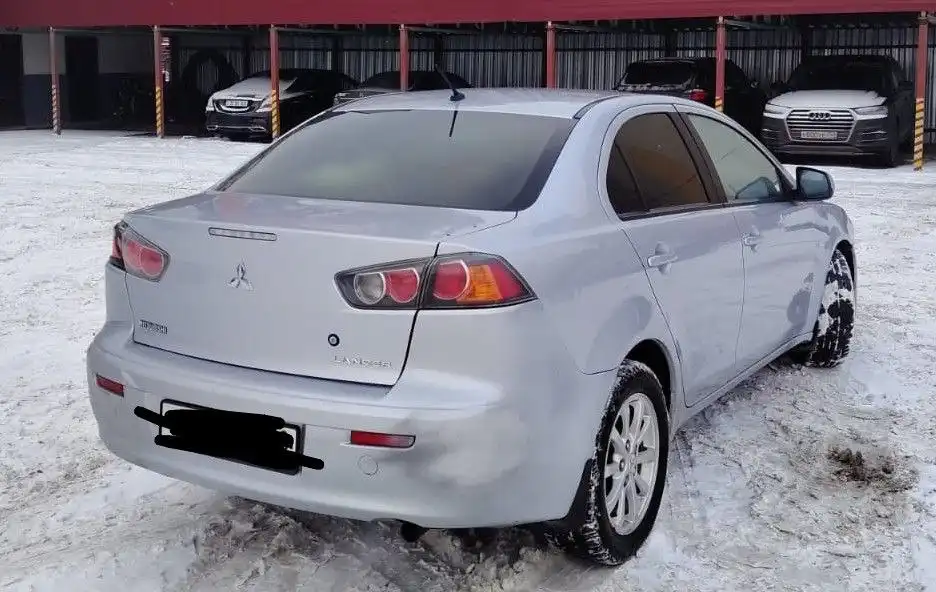 Mitsubishi Lancer 2012 автомат 1.6 бензин