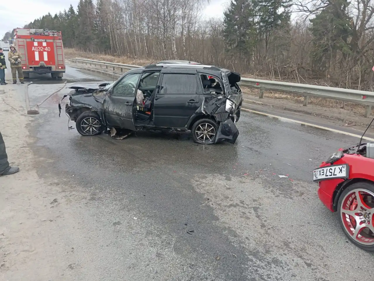 ВАЗ (Lada) Kalina 2 поколение 2014 после ДТП на запчасти - Запчасти (Авто) в Ярославль