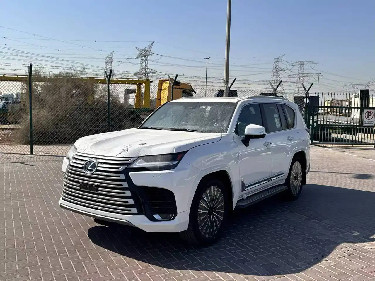 Lexus LX 4 поколение 2025 года в комплектации VIP - Внедорожники / SUV (Авто) в Москва