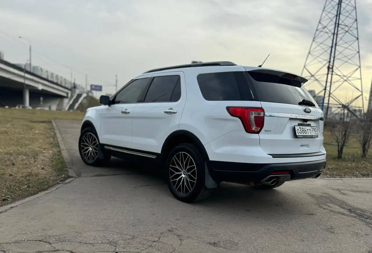 Ford Explorer 2018 года в Москве - Внедорожники (Авто) в Москва