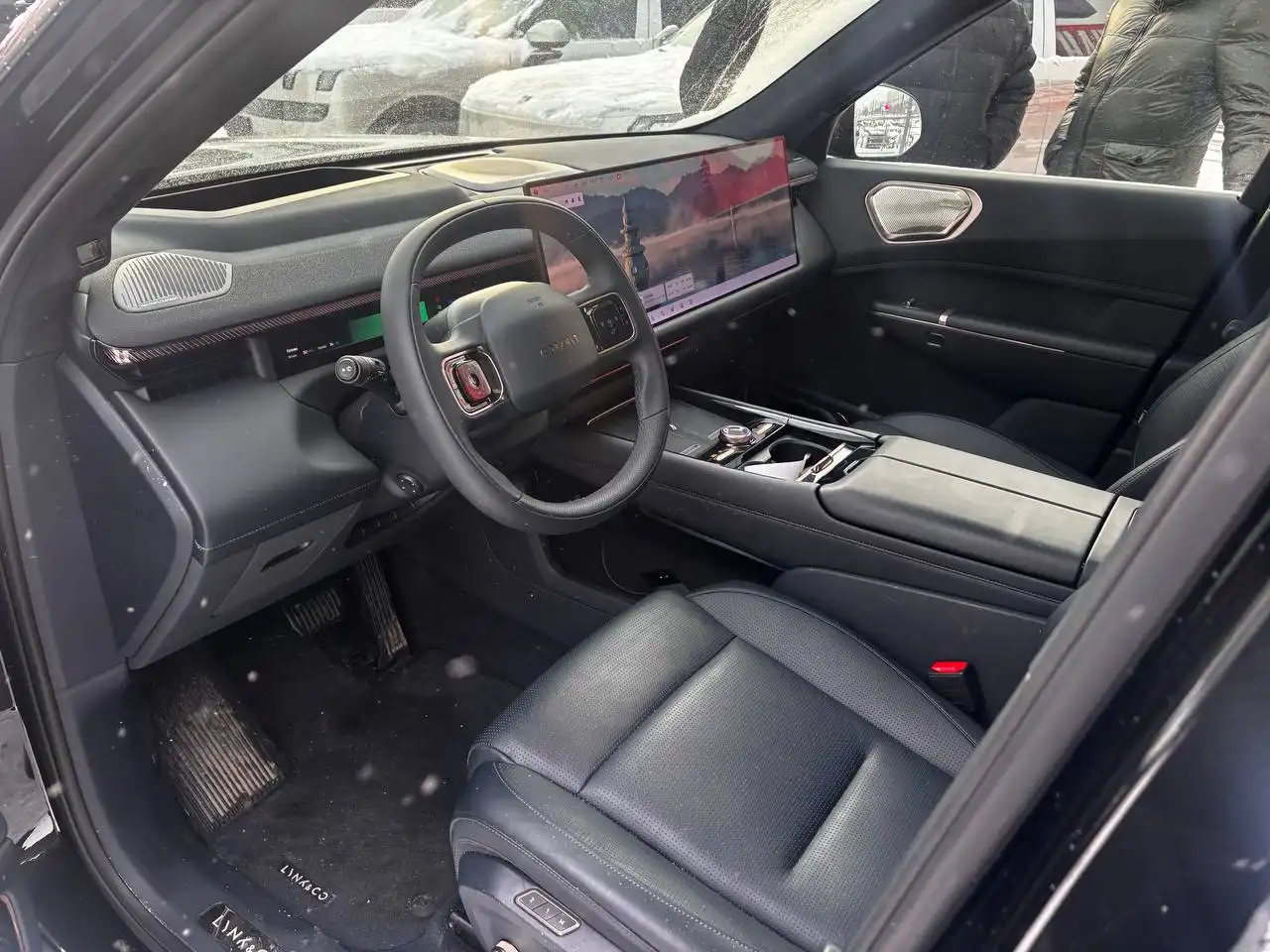 Lynk & Co 900 2025 года с пробегом 7000 км - Легковые автомобили (Авто) в Москва