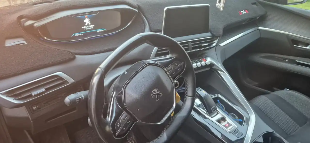 Peugeot 5008 2 поколение 2018 года - Авто в Неизвестно