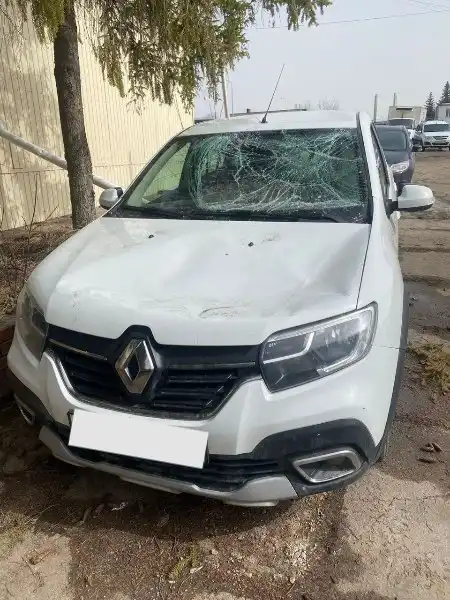 Renault Logan 2 поколение [рестайлинг] 2020 после ДТП - Легковые автомобили (Авто) в Казань