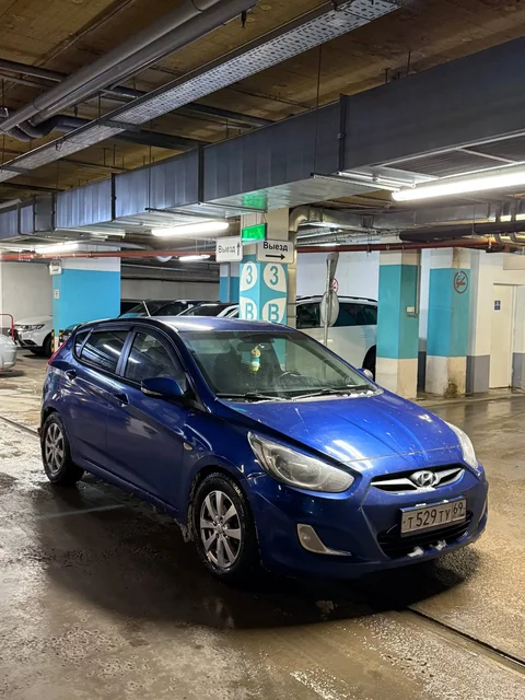 Продам Hyundai Solaris 2011 г.в., автомат, 1.6 бензин - Легковые автомобили в Москва