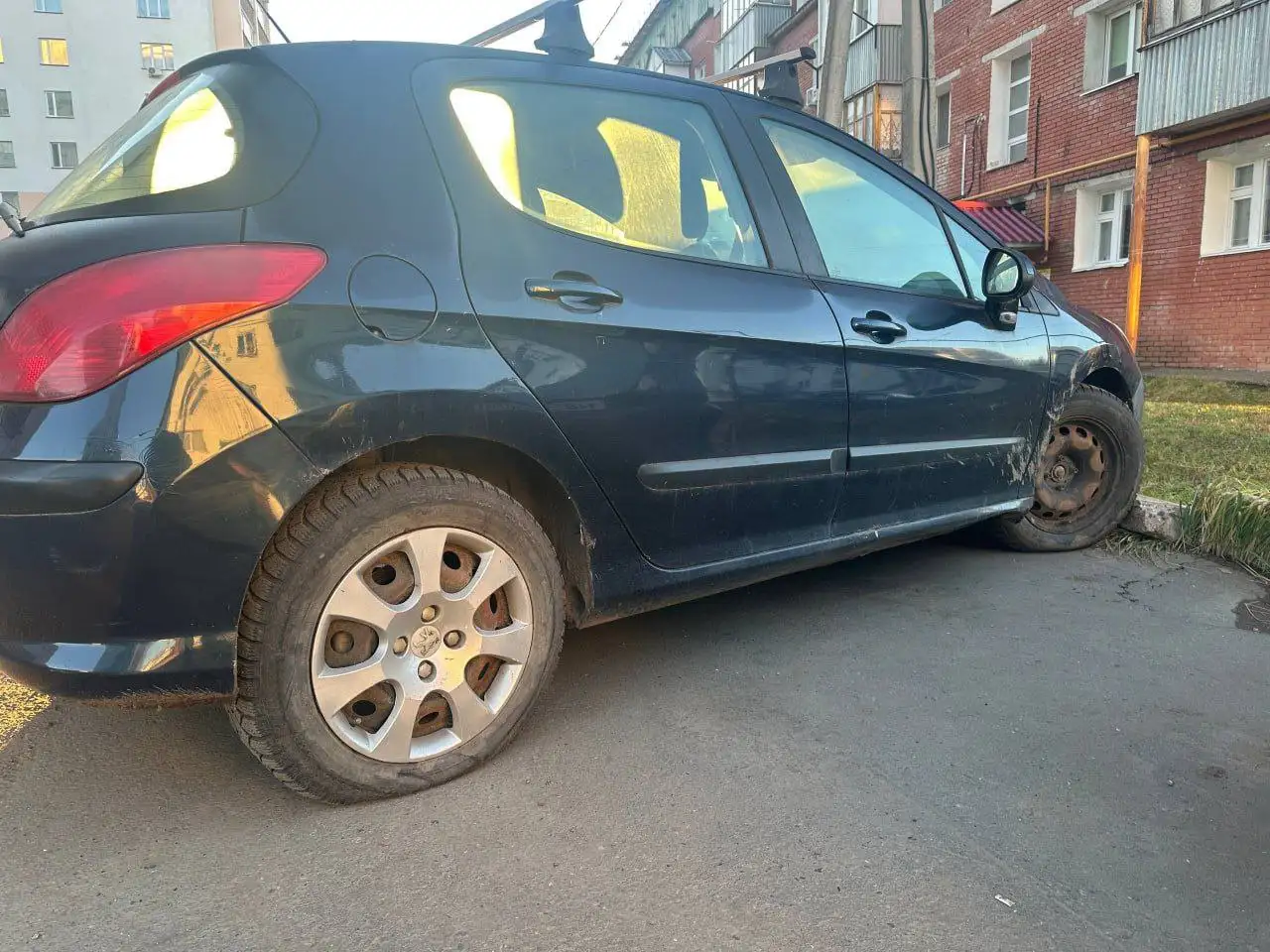 Peugeot 308 2010 года в хорошем состоянии - Авто в Нефтекамск