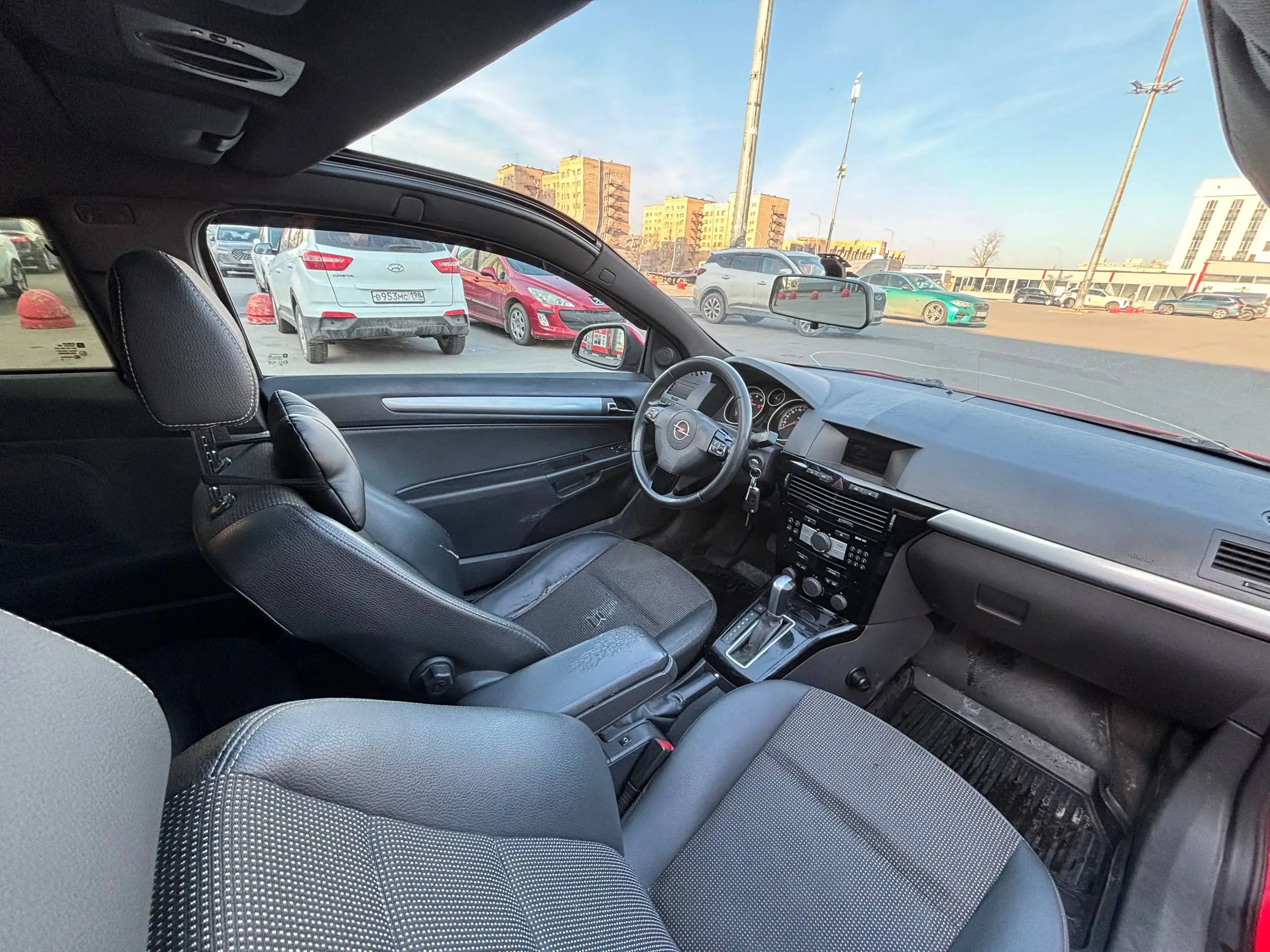 Продам OPEL ASTRA GTC 2010 года - Авто в Санкт-Петербург