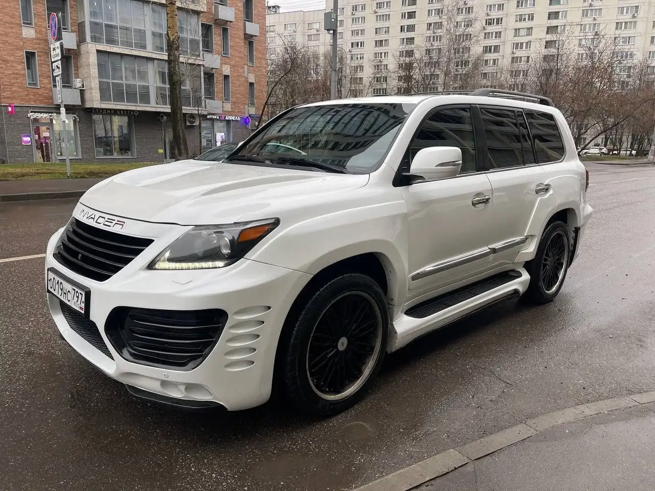 Продажа Lexus LX570 2013 года - Внедорожники (Авто) в Москва