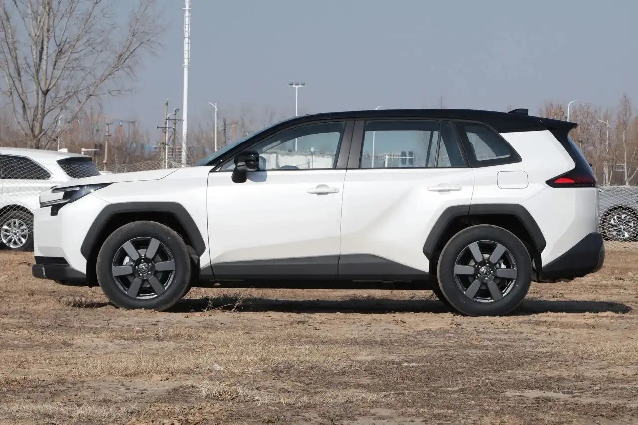 Продажа нового автомобиля Toyota RAV4 2026 года выпуска - Легковые автомобили (Авто) в Краснодар