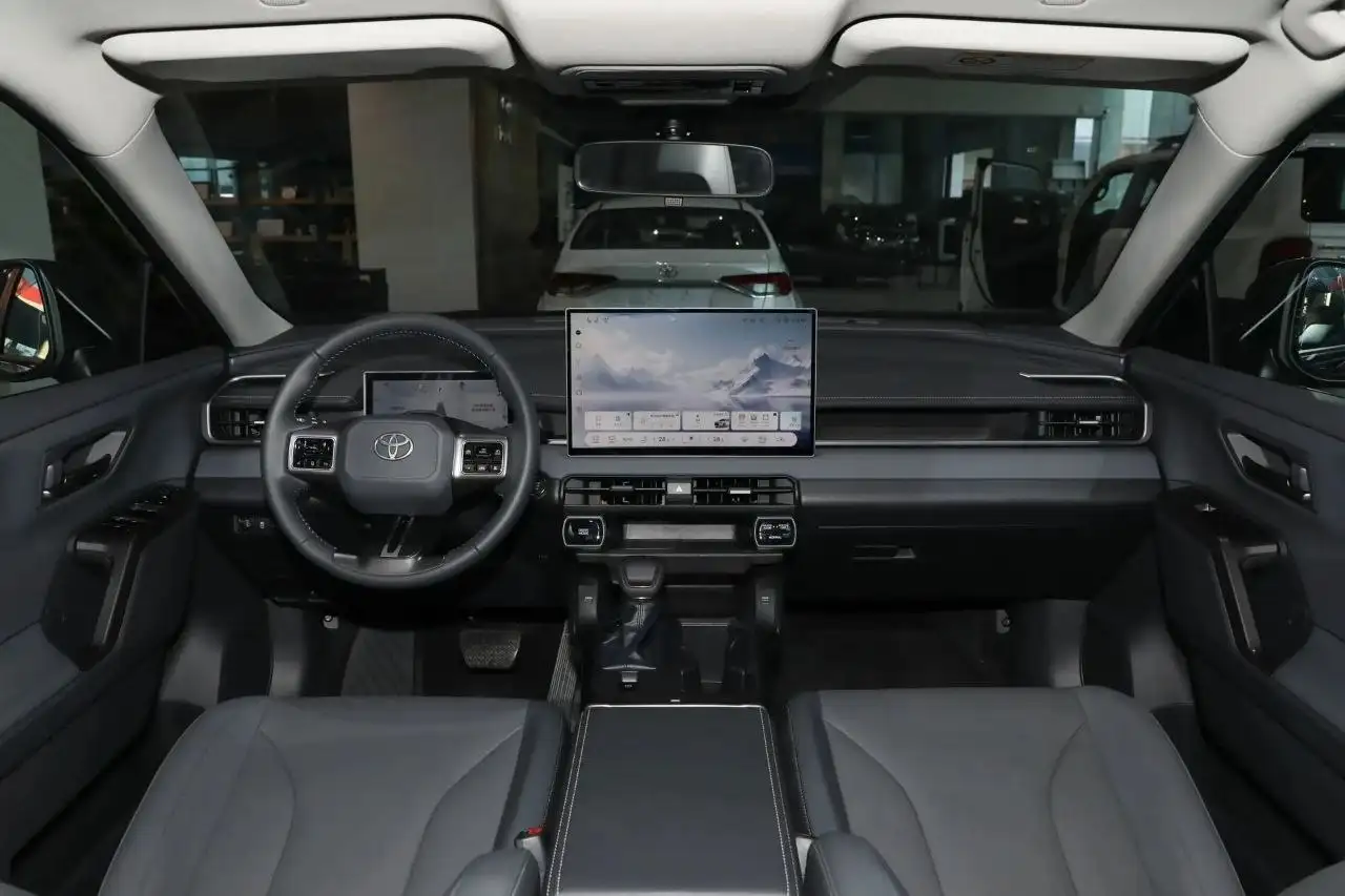 Продажа нового автомобиля Toyota RAV4 2026 года выпуска - Легковые автомобили (Авто) в Краснодар