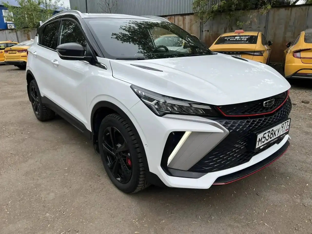 Geely Coolray 2024, 13 000 км - Авто в Санкт-Петербург