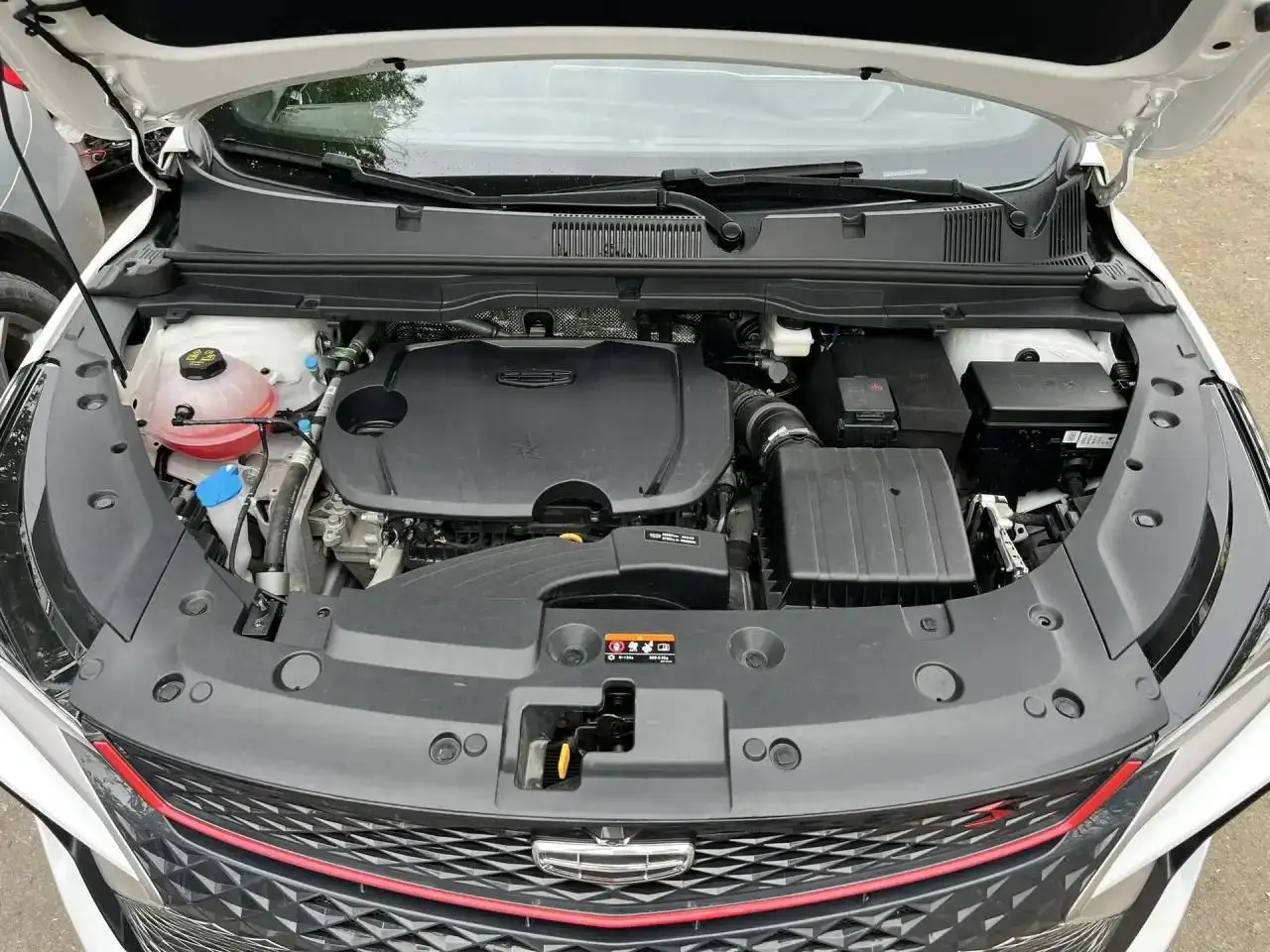 Geely Coolray 2024, 13 000 км - Авто в Санкт-Петербург
