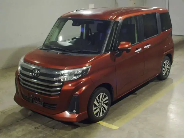 Toyota Roomy Custom G 1.0 4WD 2022 - Минивэны в Владивосток