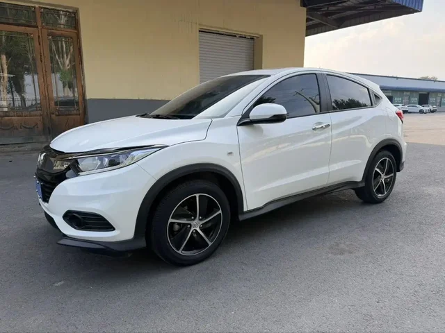 Honda Vezel 2022 из Китая - Кабриолеты в Краснодар