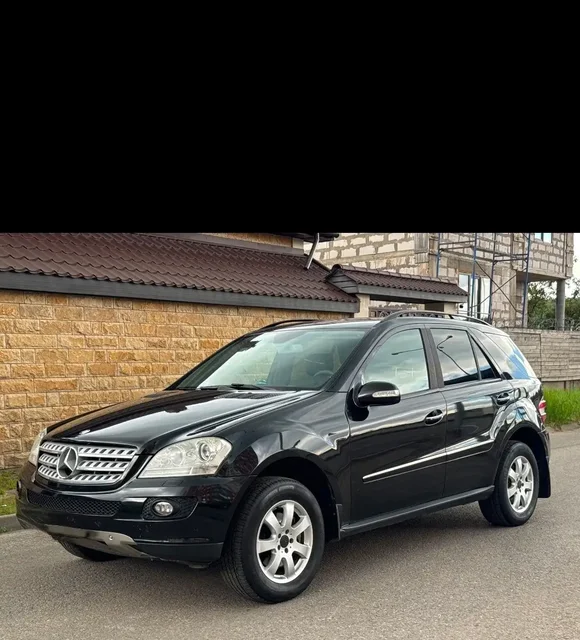 Mercedes ML 2008 - Hyundai Accent в Москва