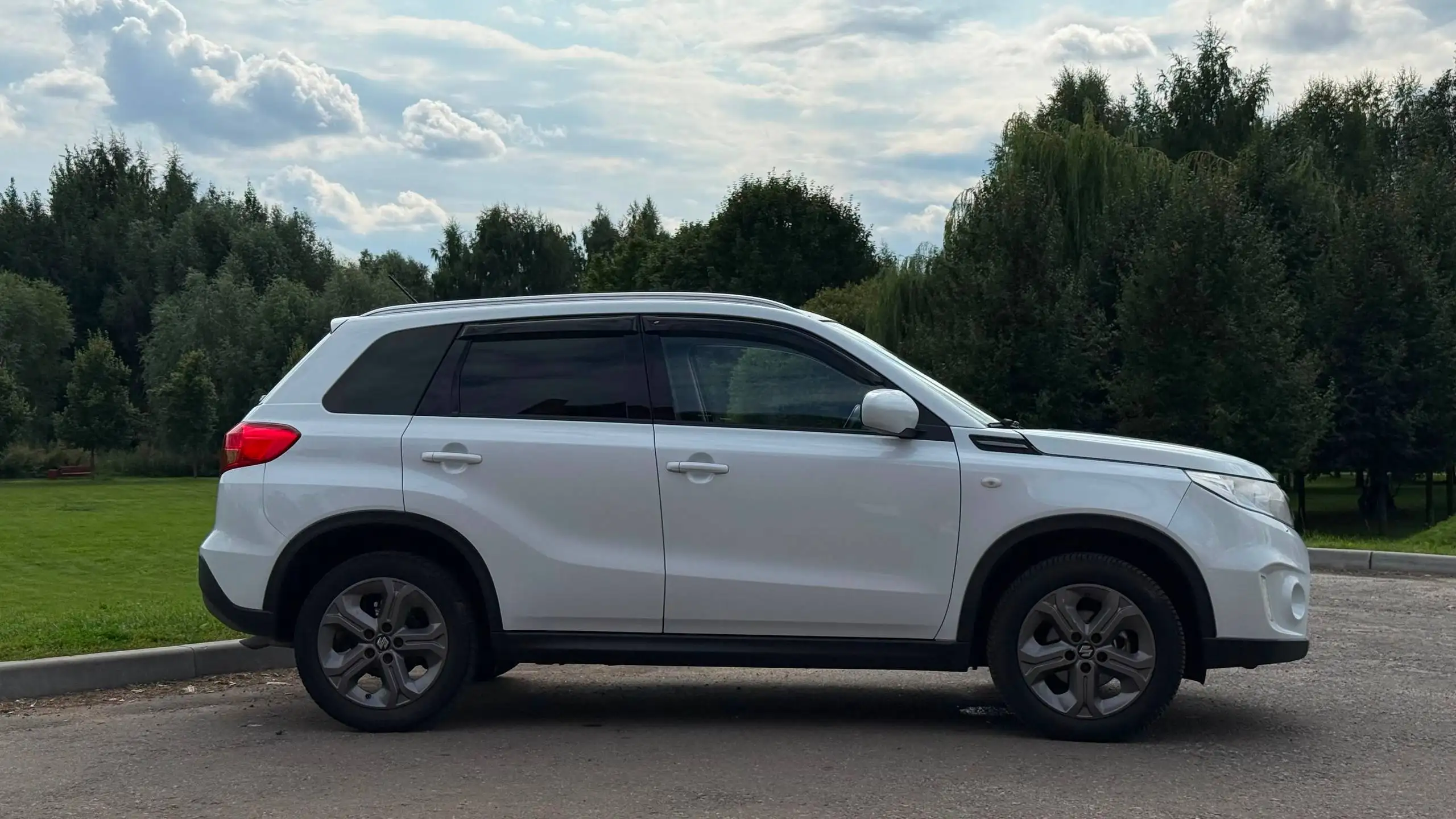 Suzuki Vitara 2015 дизель 1.6 МТ полный привод - Авто в Москва