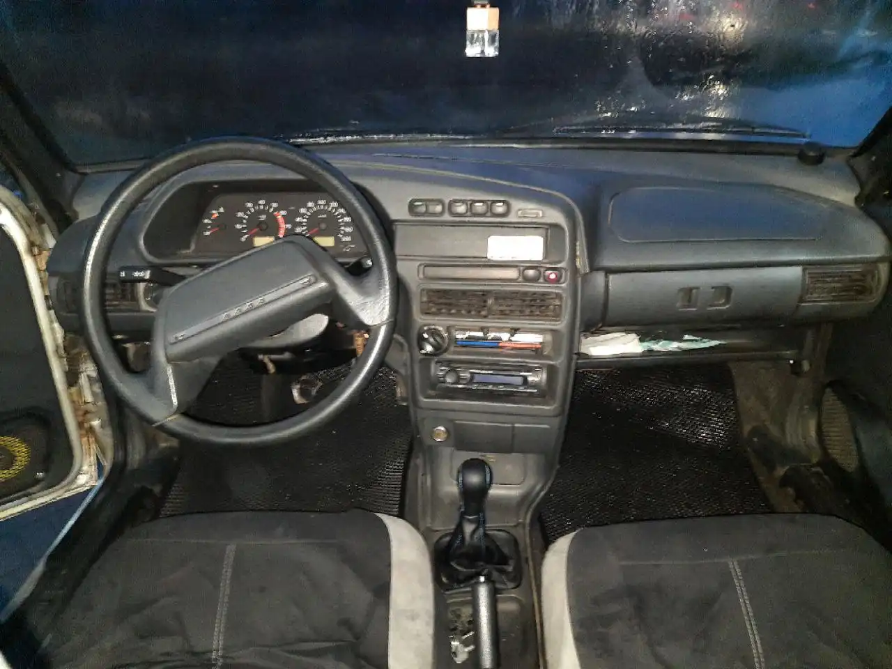 Продажа автомобиля 2003 года