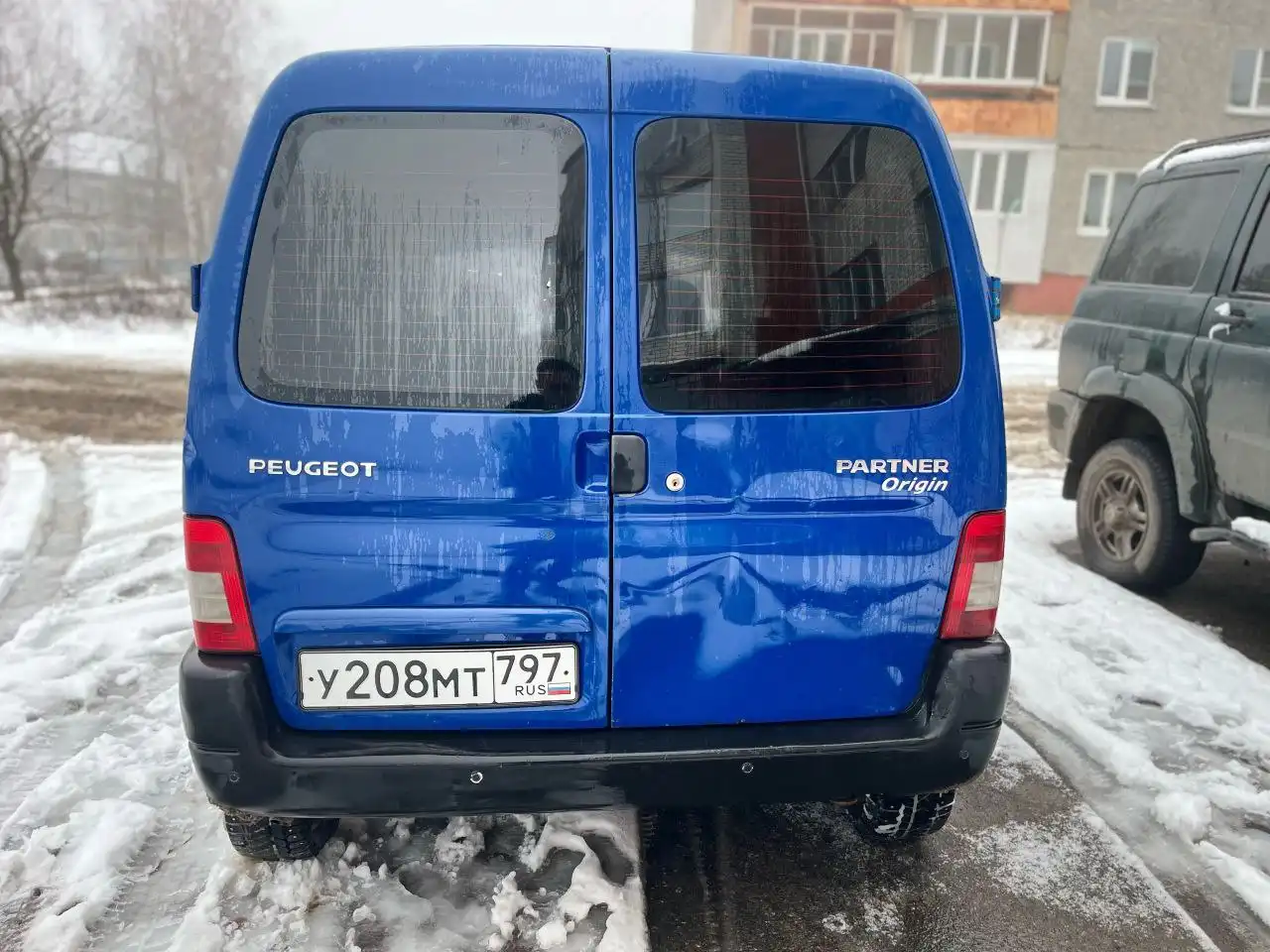 Продажа автомобиля Пежо Партнер 2010 года