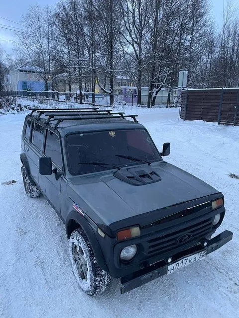 Нива 2000 года выпуска в отличном техническом состоянии - Запчасти в Брянск