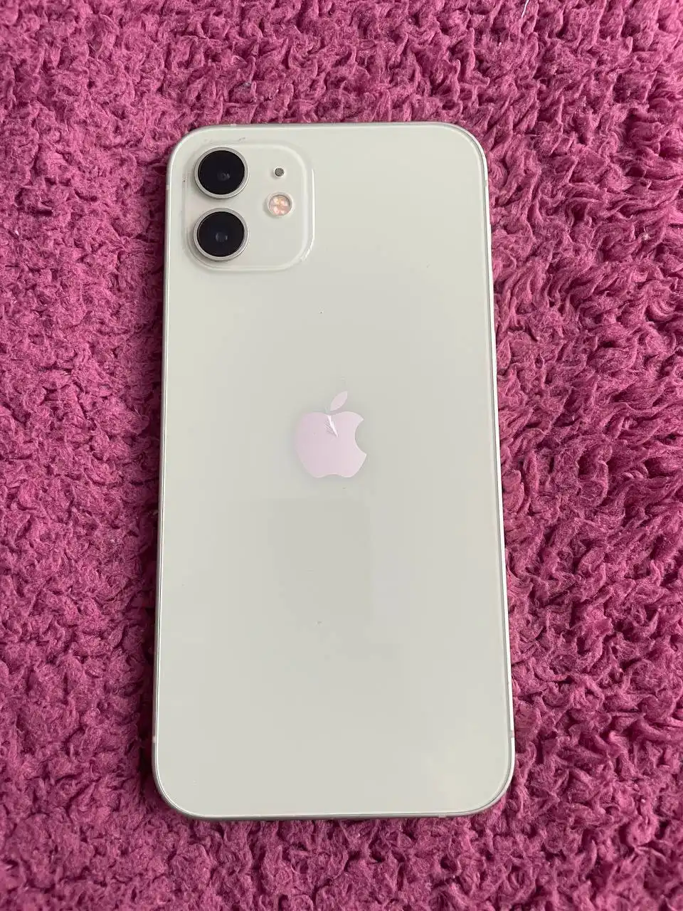 Продам айфон 12 с битым экраном