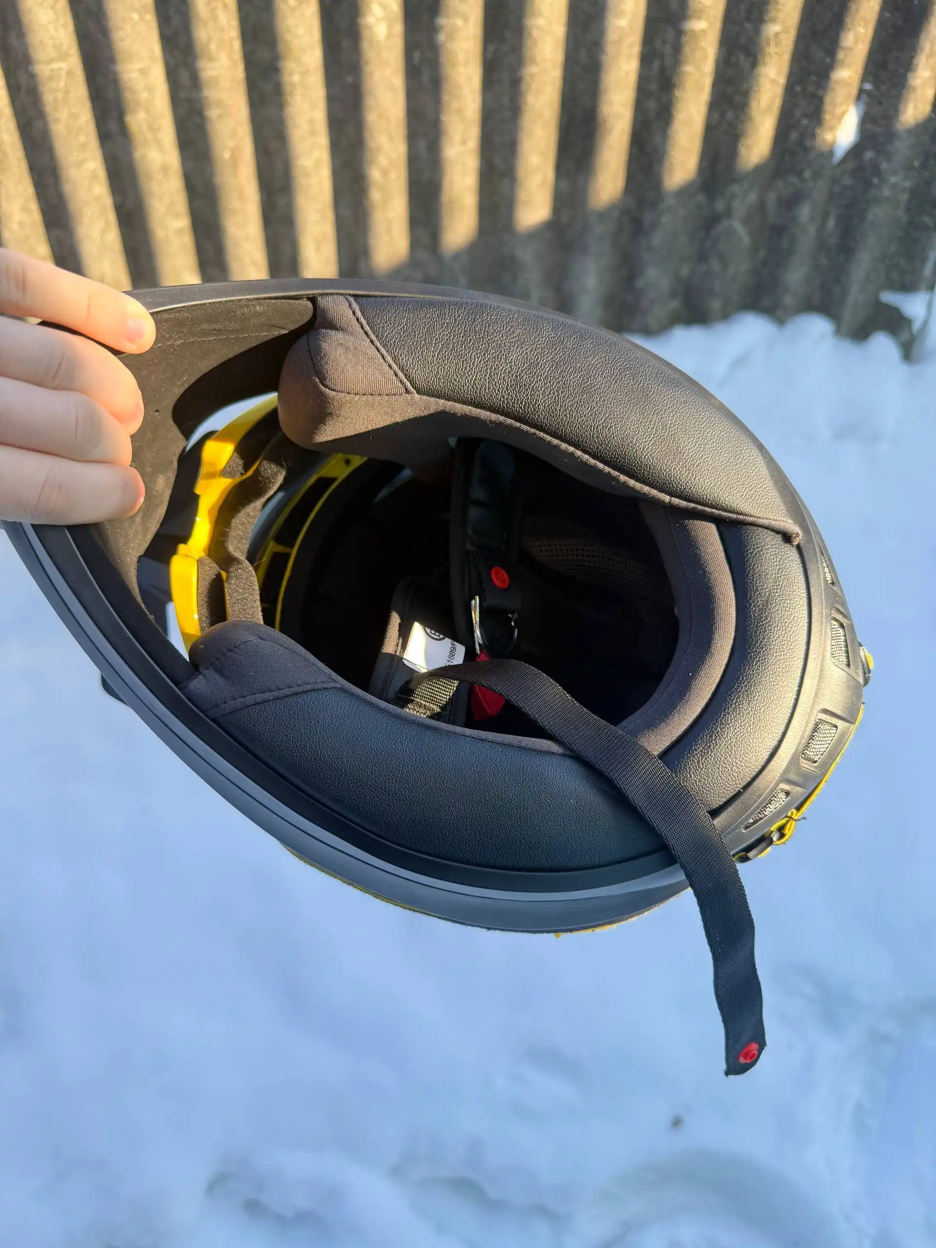 Продажа шлема размера L - Барахолка в Неизвестно