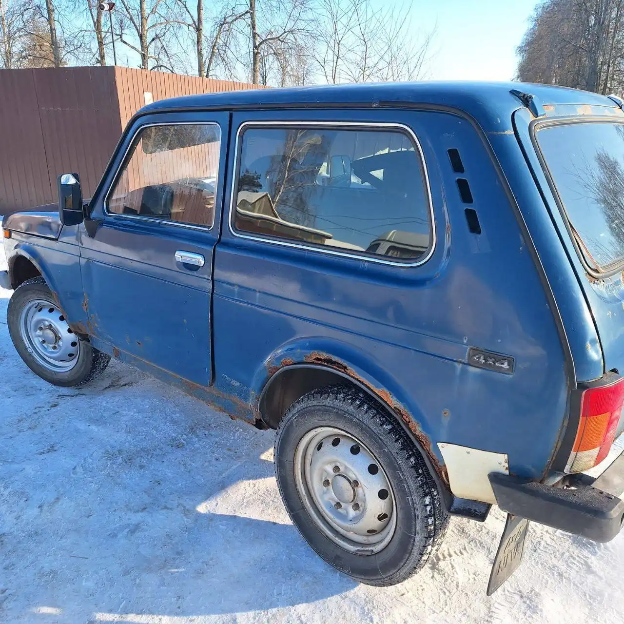 Автомобиль 2002 года с инжектором и дополнительными дверями - Авто в Брянск