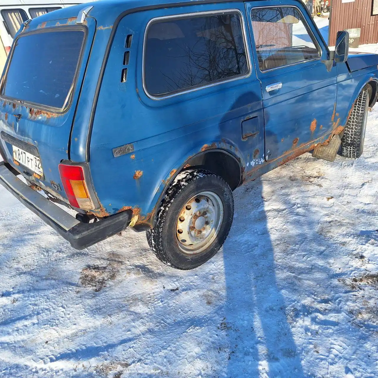 Автомобиль 2002 года с инжектором и дополнительными дверями - Авто в Брянск